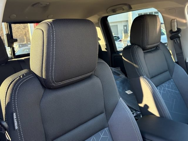 New 2026 Nissan Frontier SV w/ All-Weather Content Package AWD/4WD image 30
