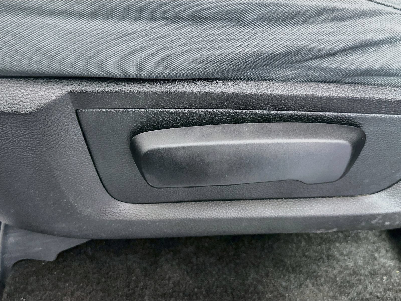 Used 2014 RAM 1500 Express RWD image 18