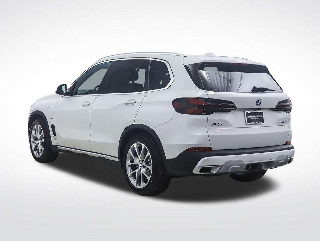 New 2026 BMW X5 xDrive50e AWD/4WD image 3