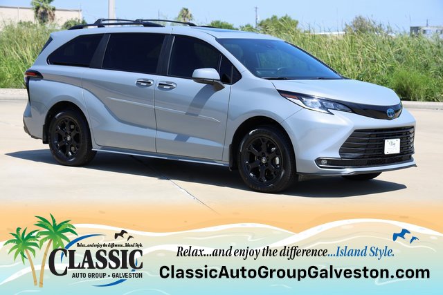 Certified 2025 Toyota Sienna XLE Woodland Edition