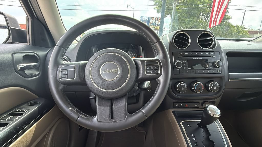 Used 2017 Jeep Patriot Latitude FWD image 29