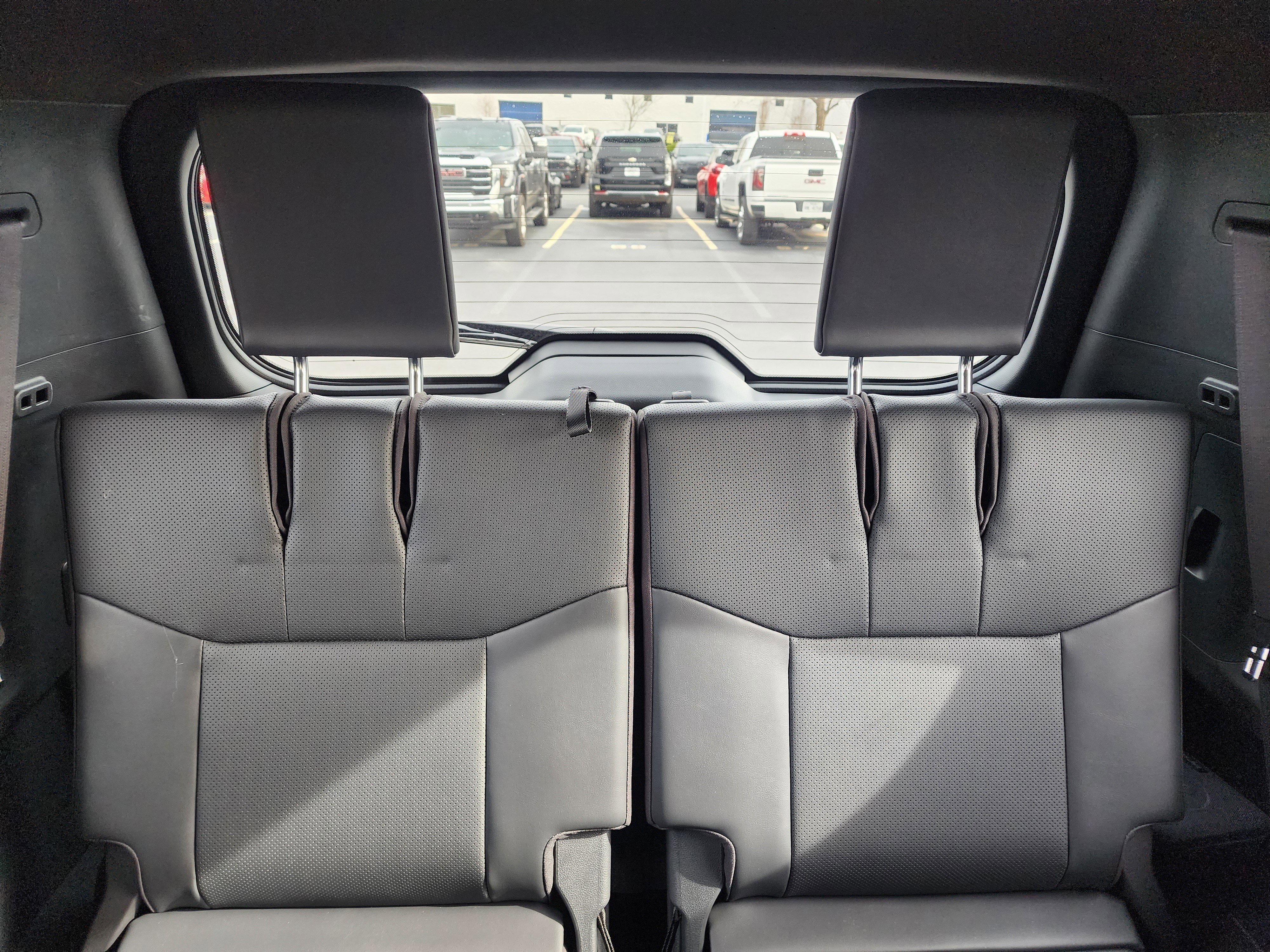 Used 2025 Lexus GX 550 w/ Cold Area Package AWD/4WD image 16