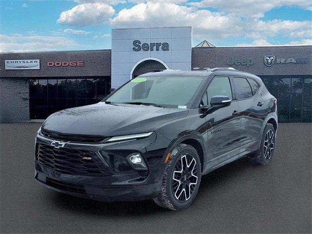 Used 2023 Chevrolet Blazer RS w/ Driver Confidence II Package image 3