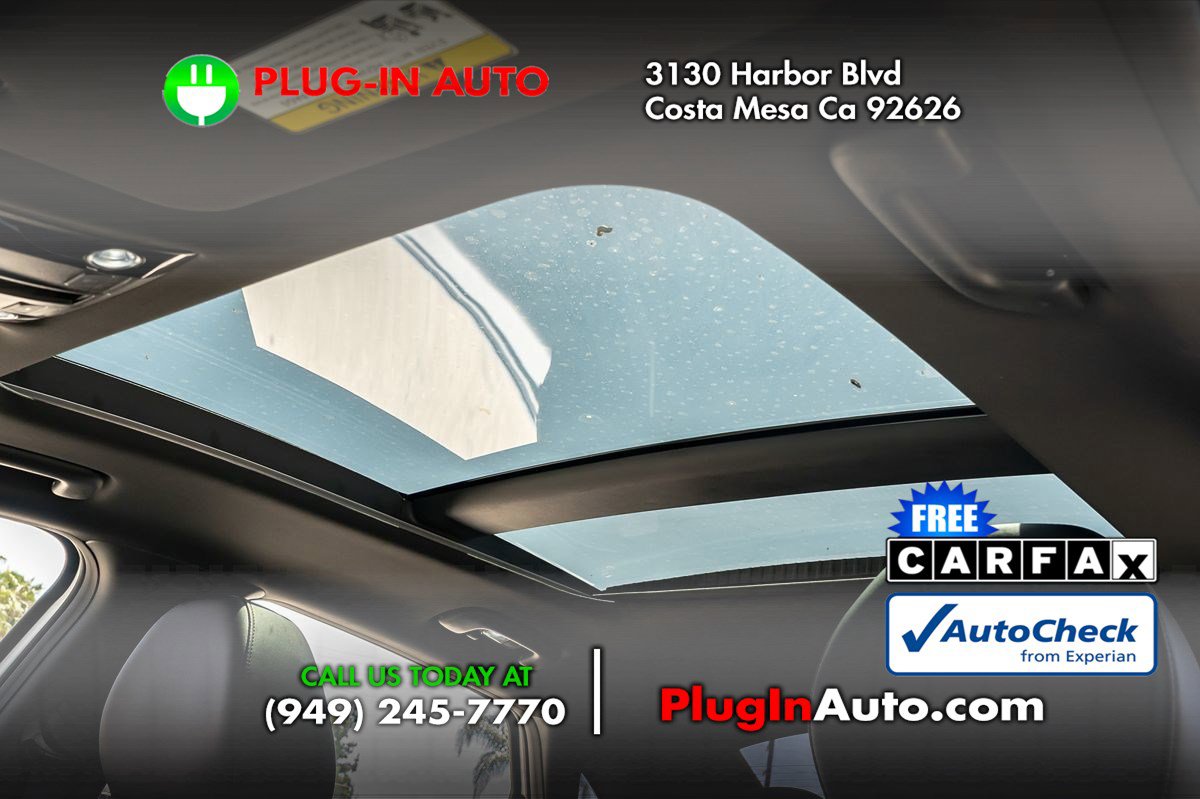 Used 2025 Kia K5 GT-Line w/ GT-Line Premium Package FWD image 3