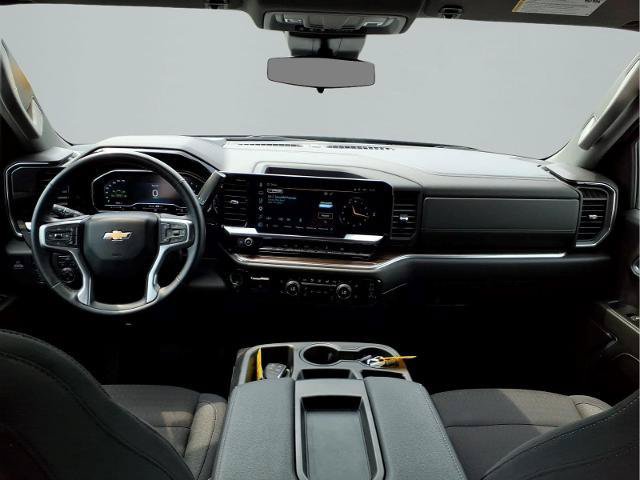 Used 2025 Chevrolet Silverado 1500 LT AWD/4WD image 7