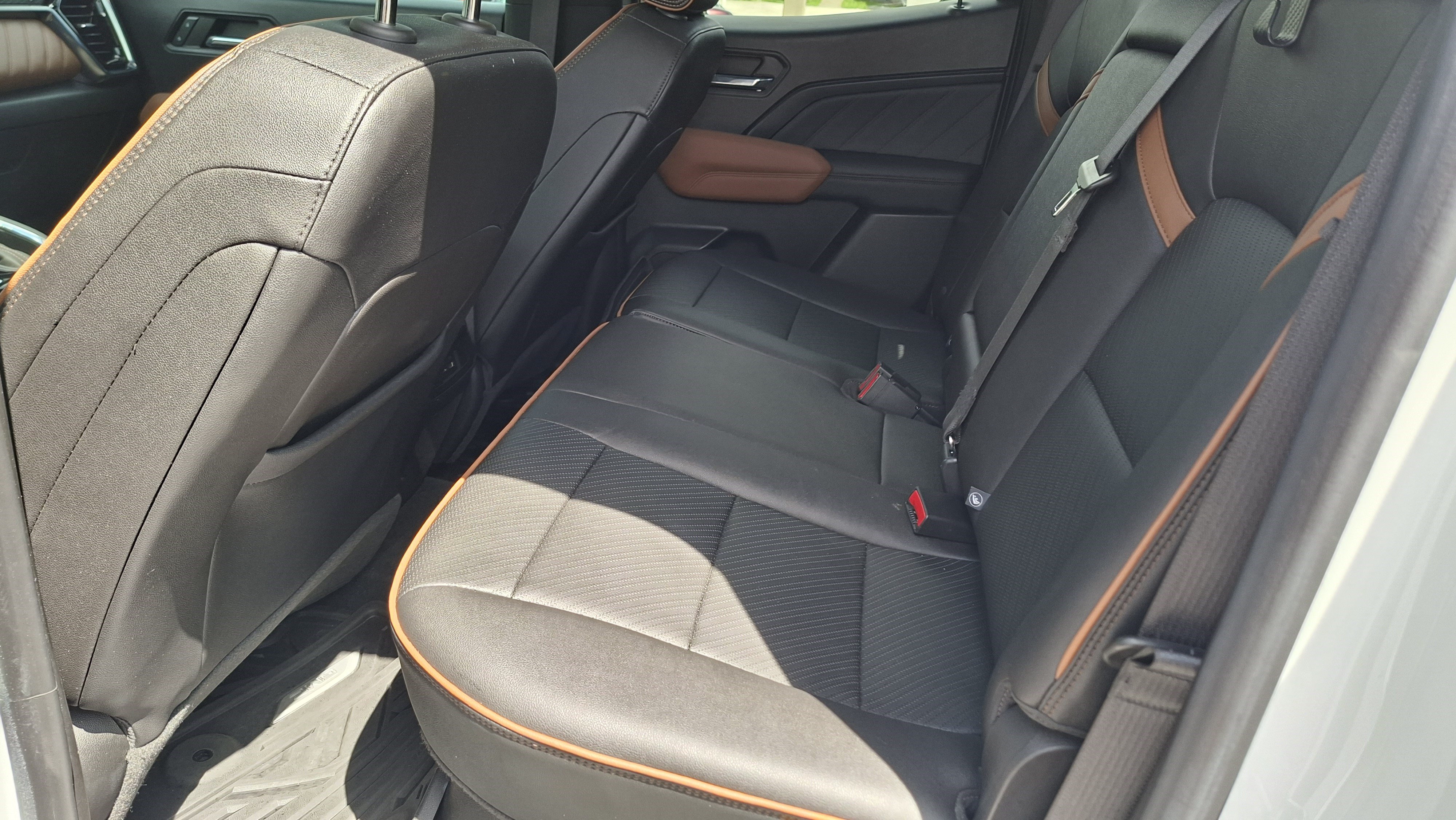 Used 2023 GMC Canyon AT4 w/ AT4 Premium Package AWD/4WD image 20