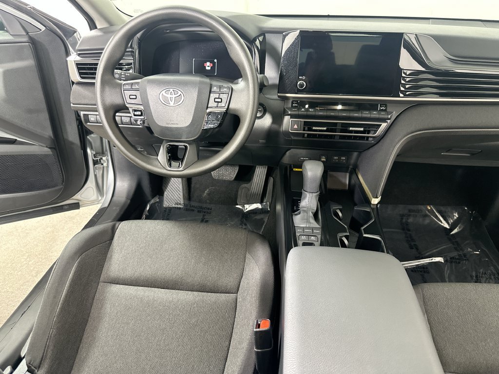 Used 2026 Toyota Camry LE FWD image 19