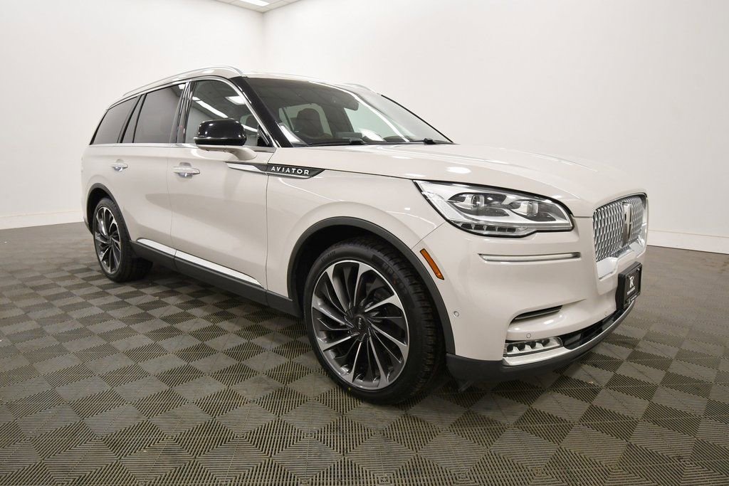 Used 2020 Lincoln Aviator Reserve w/ Equipment Group 202A image 10