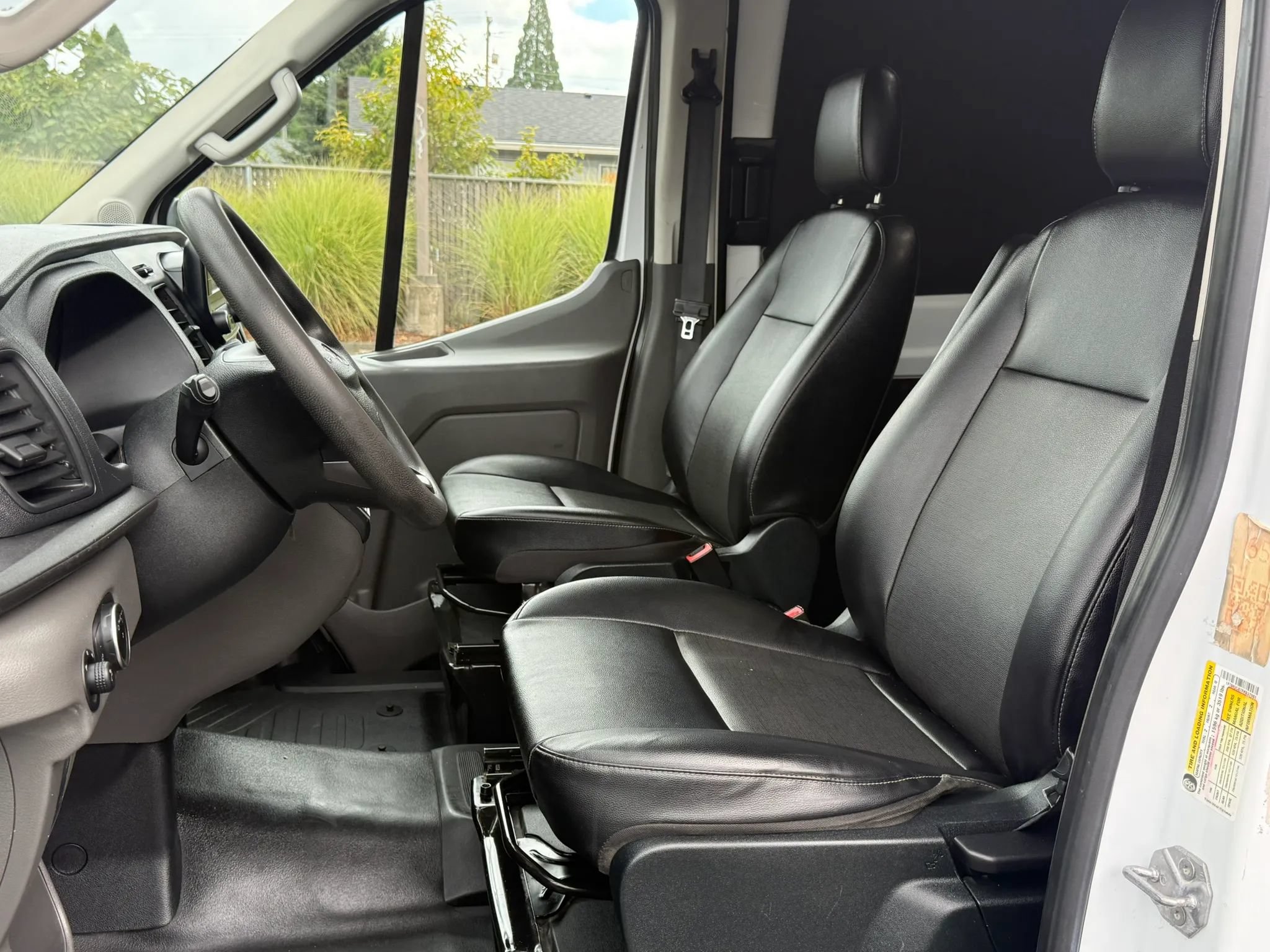 Used 2023 Ford Transit 250 Medium Roof AWD w/ Load Area Protection Package image 15
