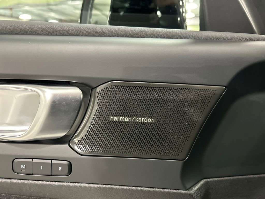 Used 2026 Volvo XC40 B5 Ultra w/ Climate Package image 21