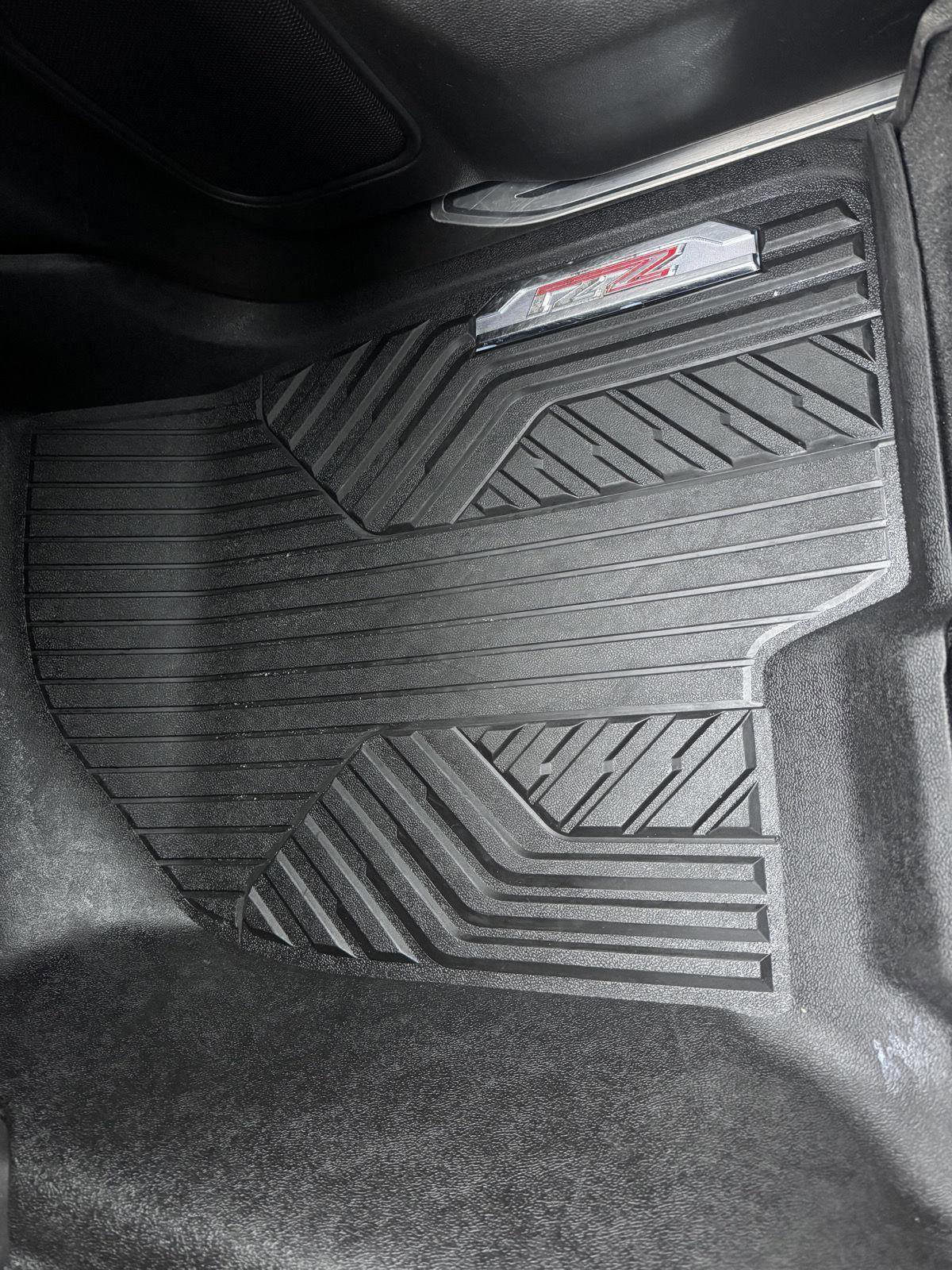 Used 2020 Chevrolet Silverado 1500 LT w/ All-Star Edition image 30