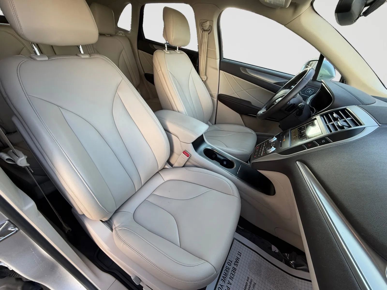 Used 2018 Lincoln MKC Premiere image 19