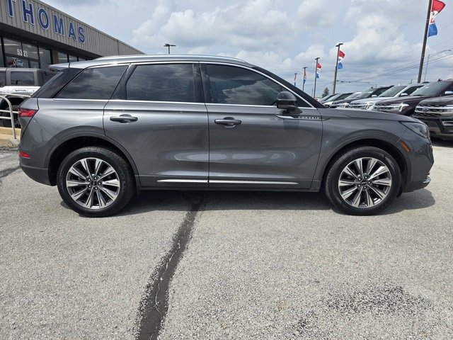 Used 2022 Lincoln Corsair Reserve image 2
