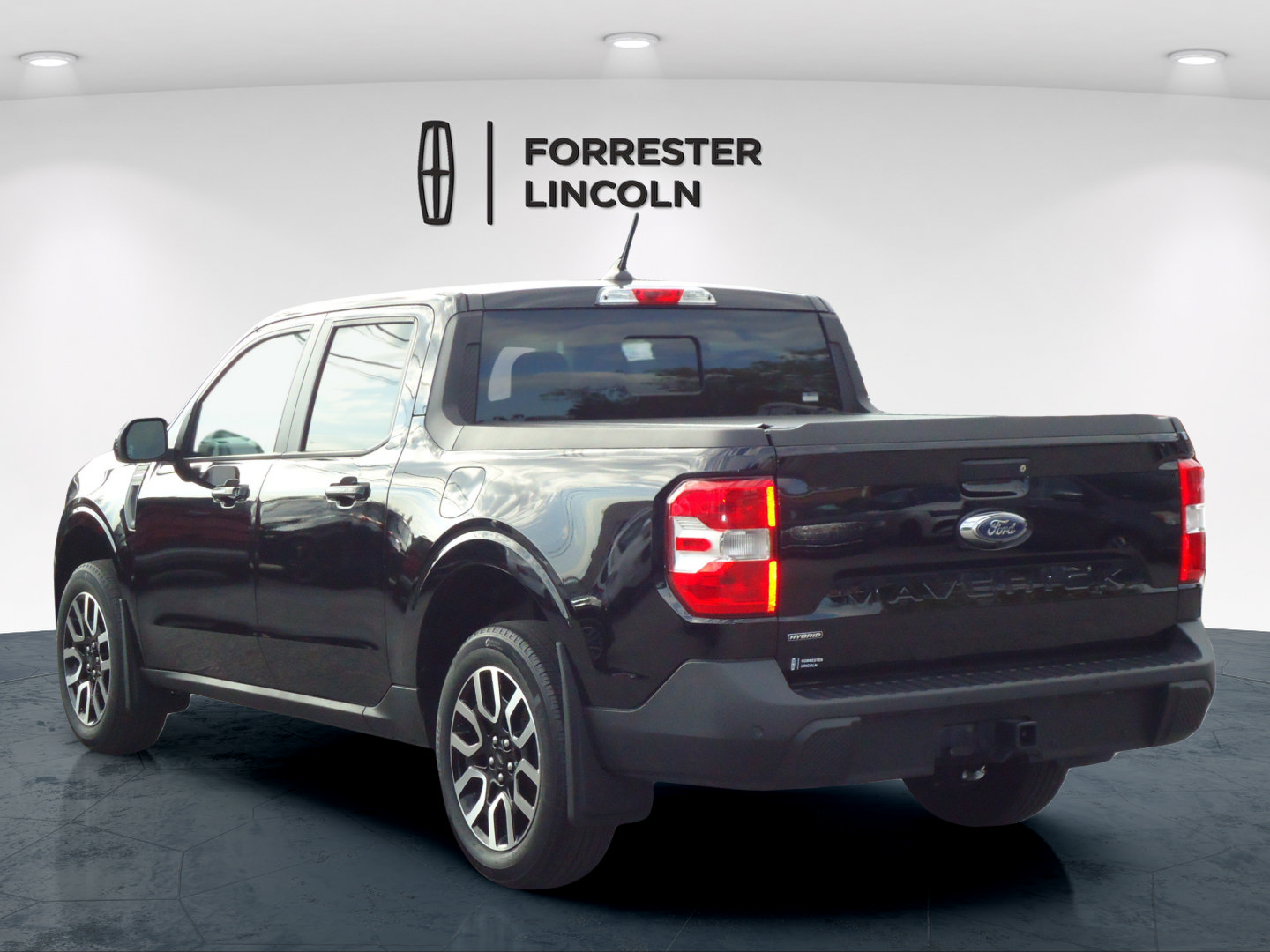 Used 2024 Ford Maverick Lariat FWD image 5