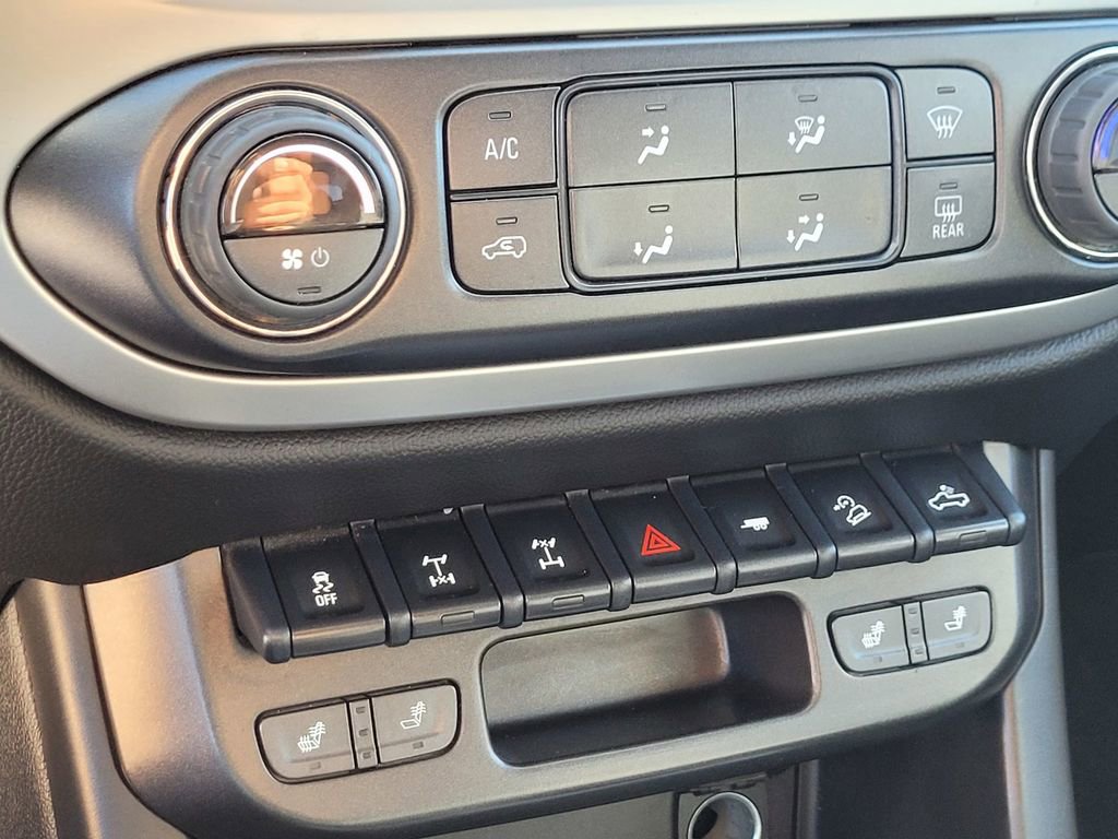 Used 2022 Chevrolet Colorado ZR2 image 17
