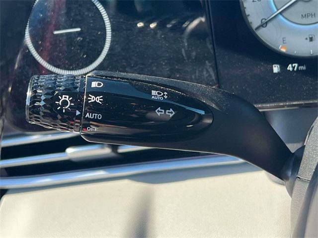 Used 2023 Hyundai Elantra Limited image 20