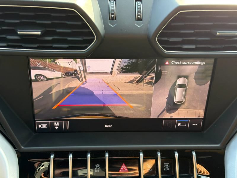 Used 2019 Lamborghini Urus AWD/4WD image 25