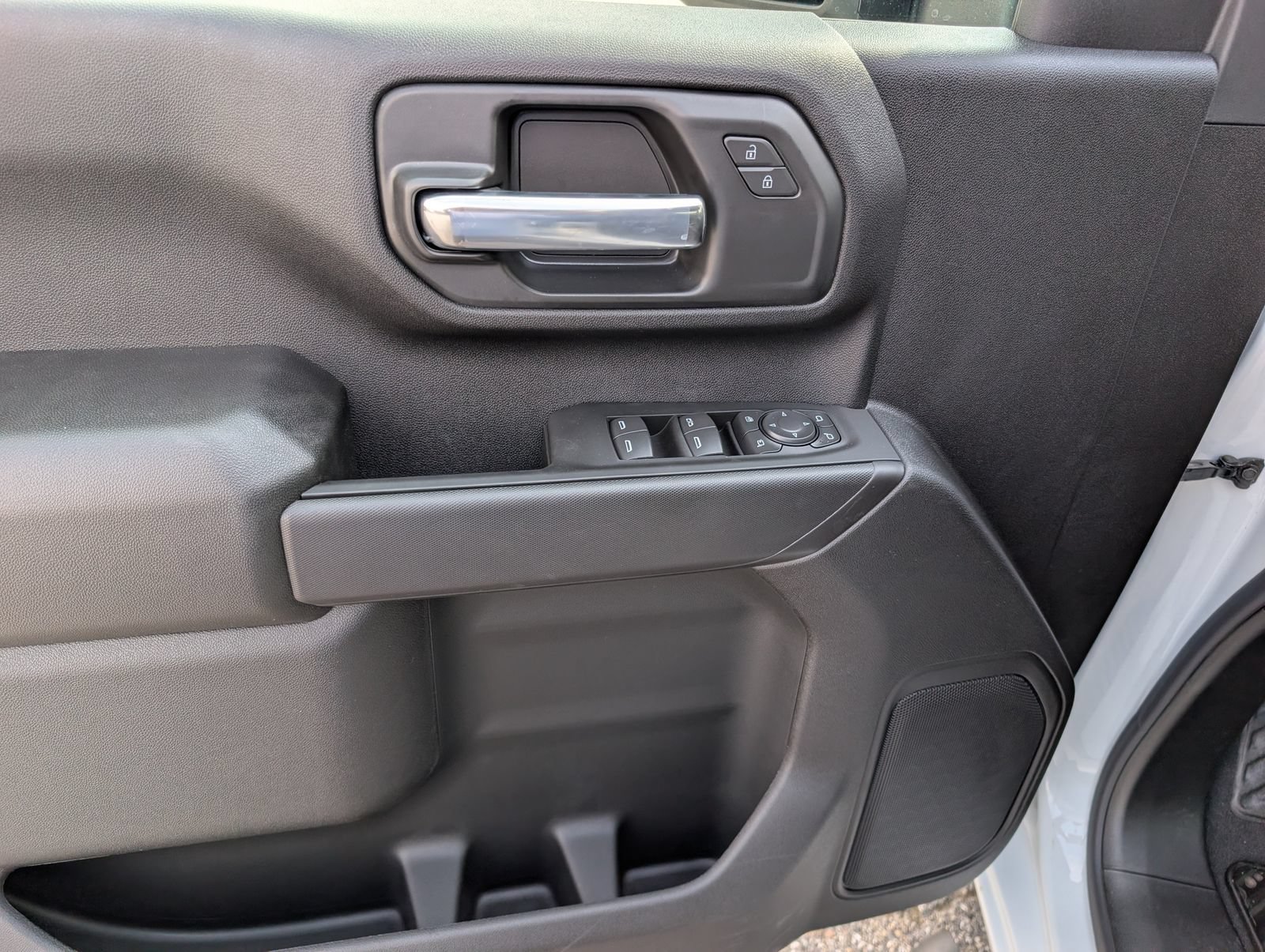 New 2026 Chevrolet Silverado 2500 Custom w/ Custom Value Package AWD/4WD image 15
