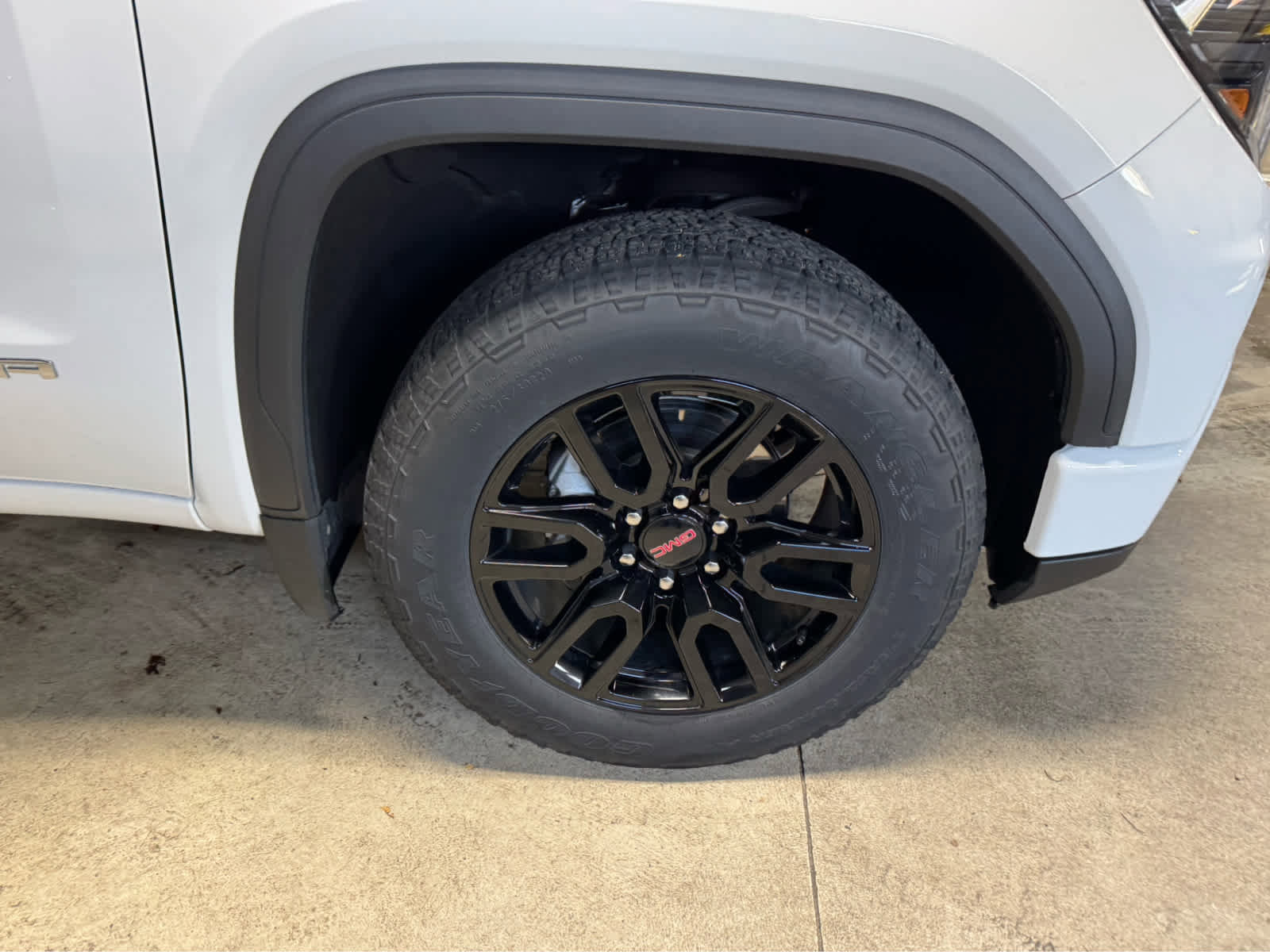 Certified 2023 GMC Sierra 1500 Pro w/ Graphite Edition image 7