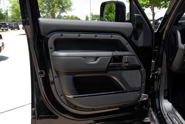 New 2026 Land Rover Defender 110 OCTA AWD/4WD image 55