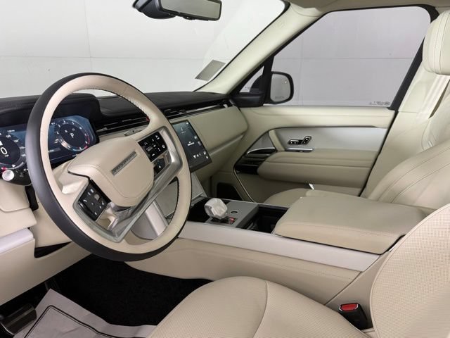 New 2026 Land Rover Range Rover SV AWD/4WD image 17