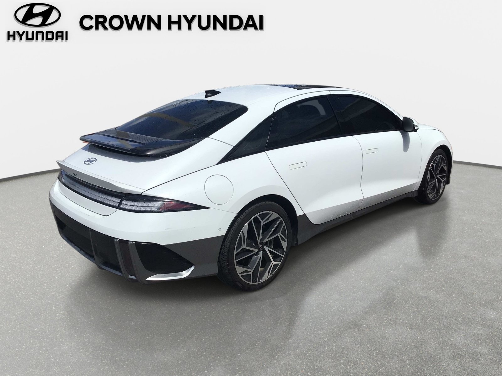 Used 2023 Hyundai Ioniq 6 Limited w/ Cargo Package RWD image 4