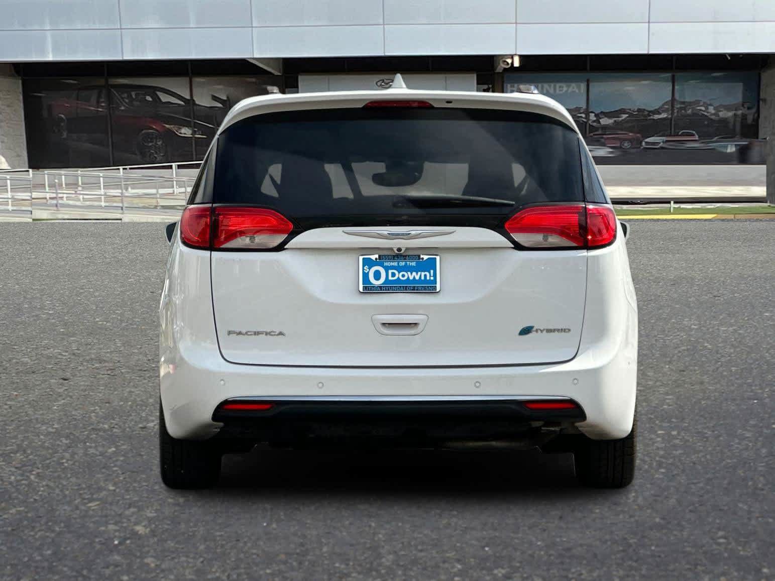 Used 2018 Chrysler Pacifica Limited w/ Advanced Safetytec Group FWD image 8