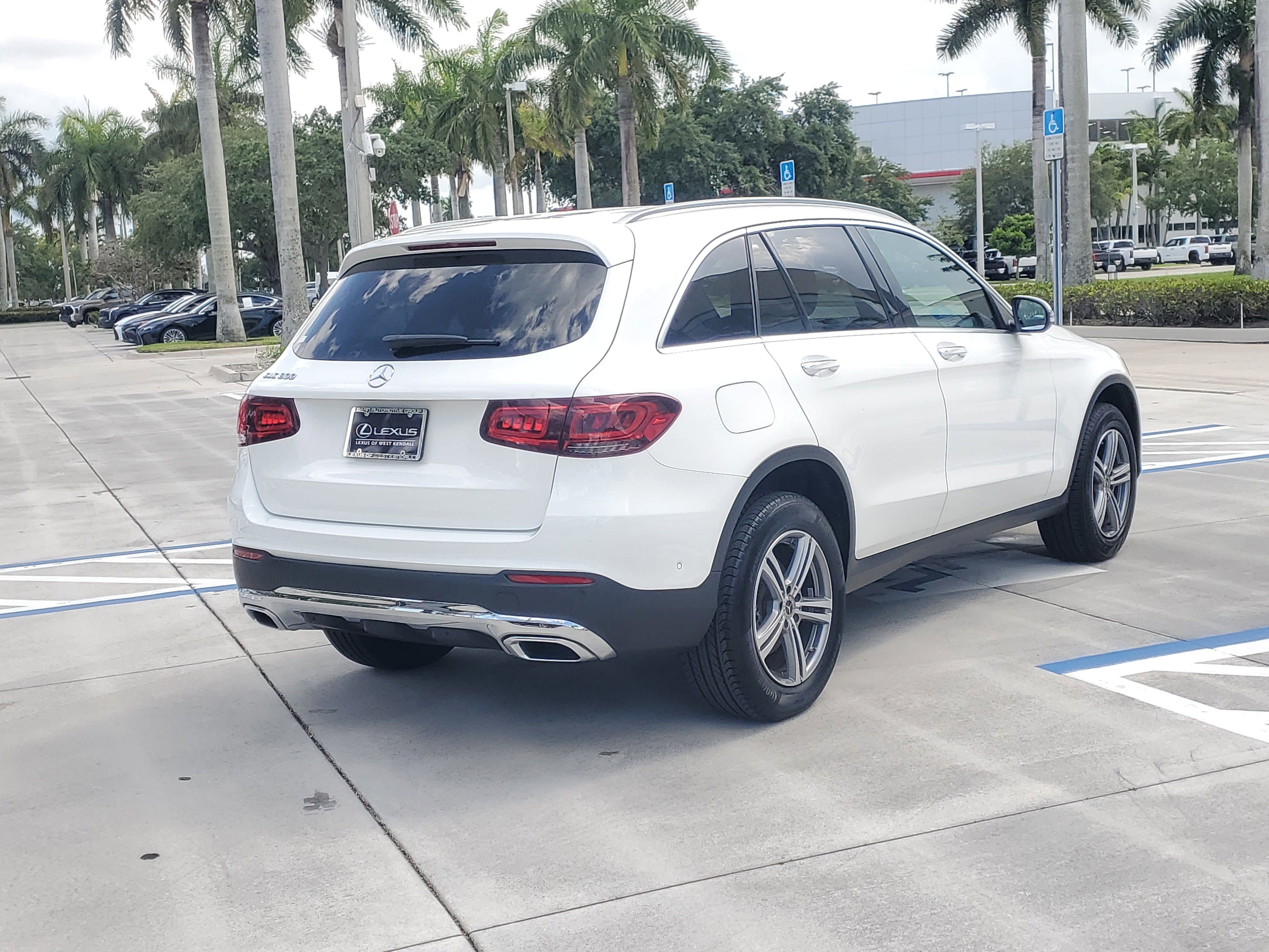 Used 2022 Mercedes-Benz GLC 300 image 10