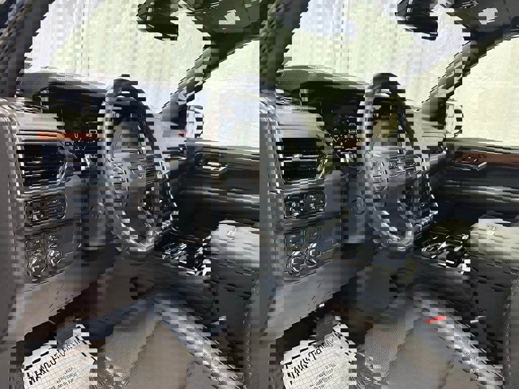 Used 2025 GMC Yukon XL Denali w/ Sun & Power Step Package image 16