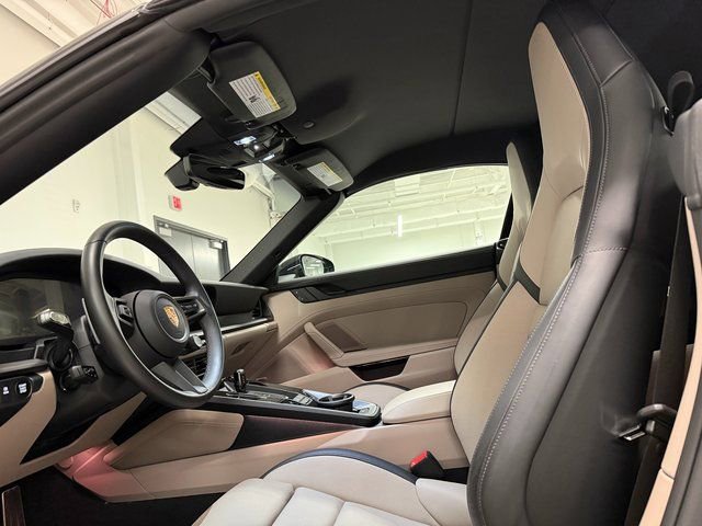 Certified 2025 Porsche 911 Carrera image 5