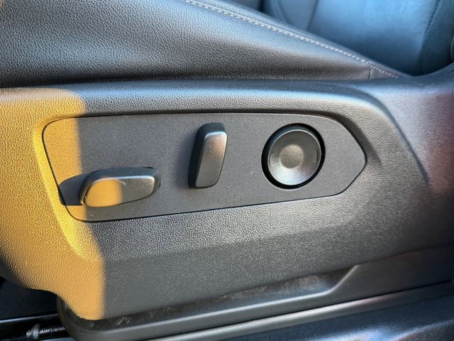 Used 2023 Chevrolet Tahoe Z71 w/ Z71 Off-Road Package AWD/4WD image 23