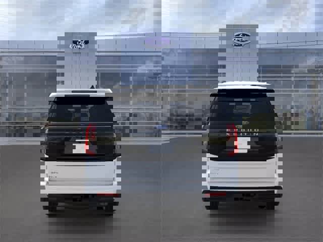 New 2025 Ford Expedition Active image 5