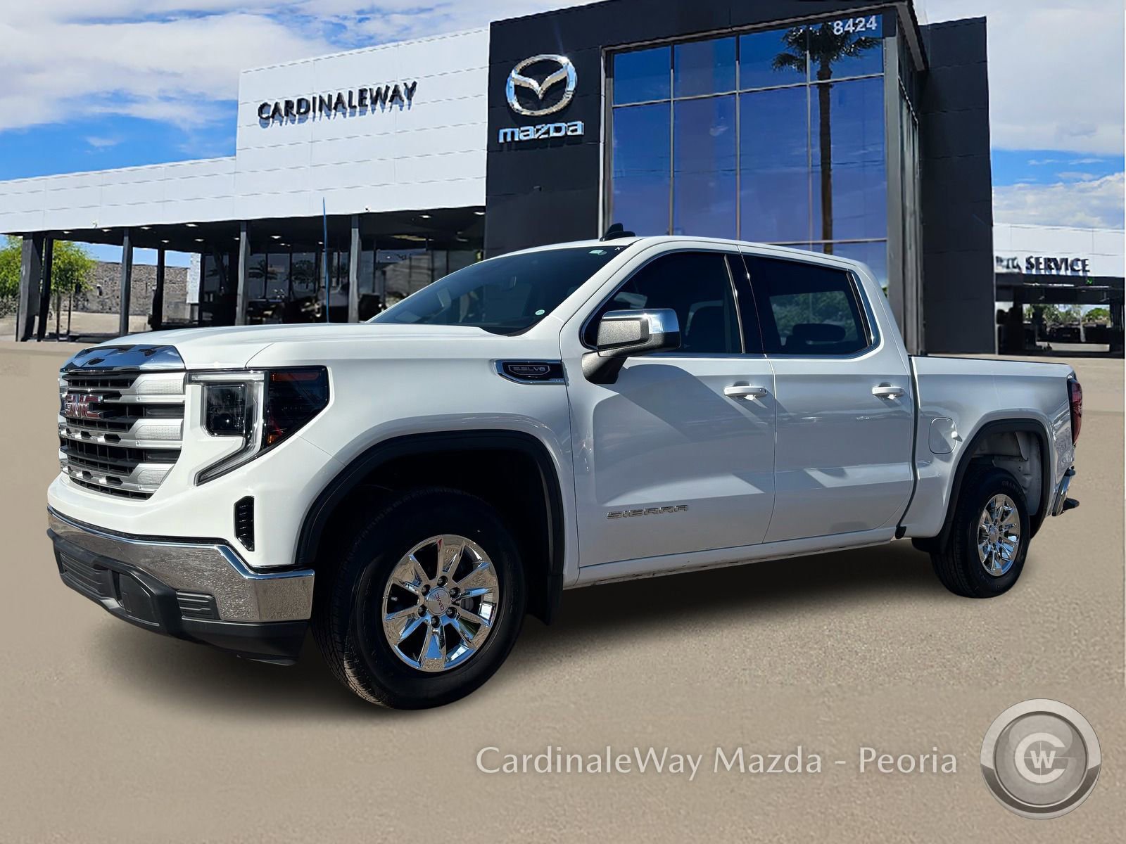 Used 2025 GMC Sierra 1500 SLE image 2