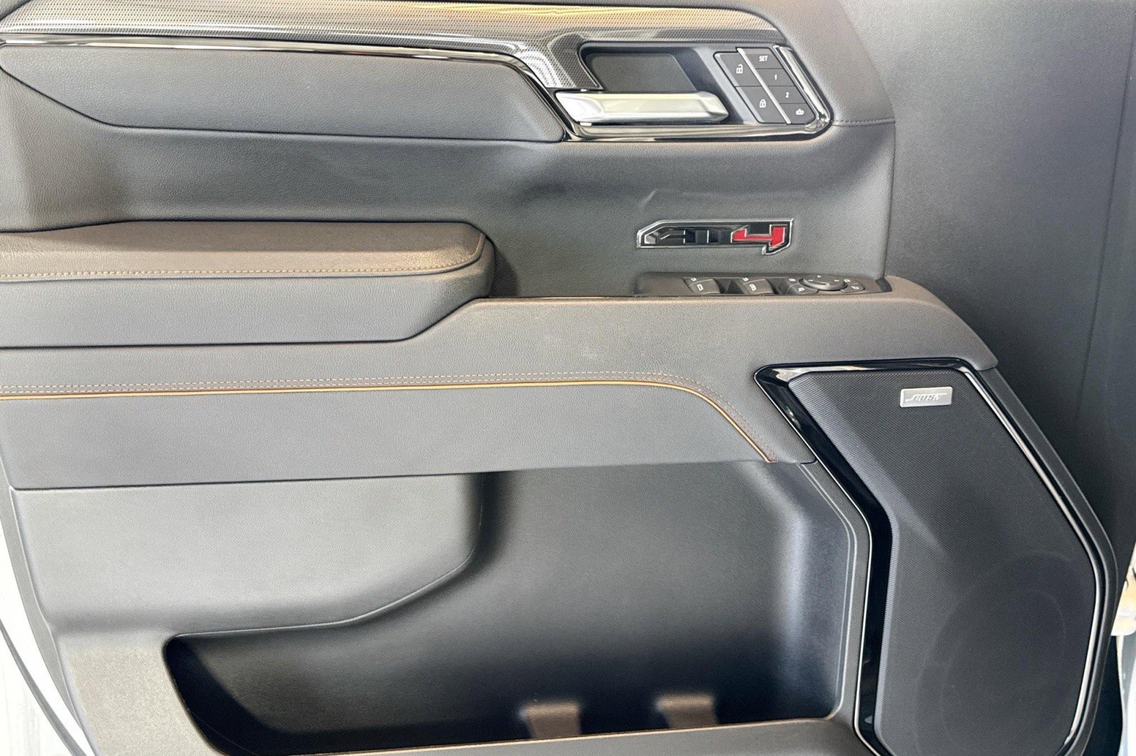 Used 2025 GMC Sierra 1500 AT4 image 17