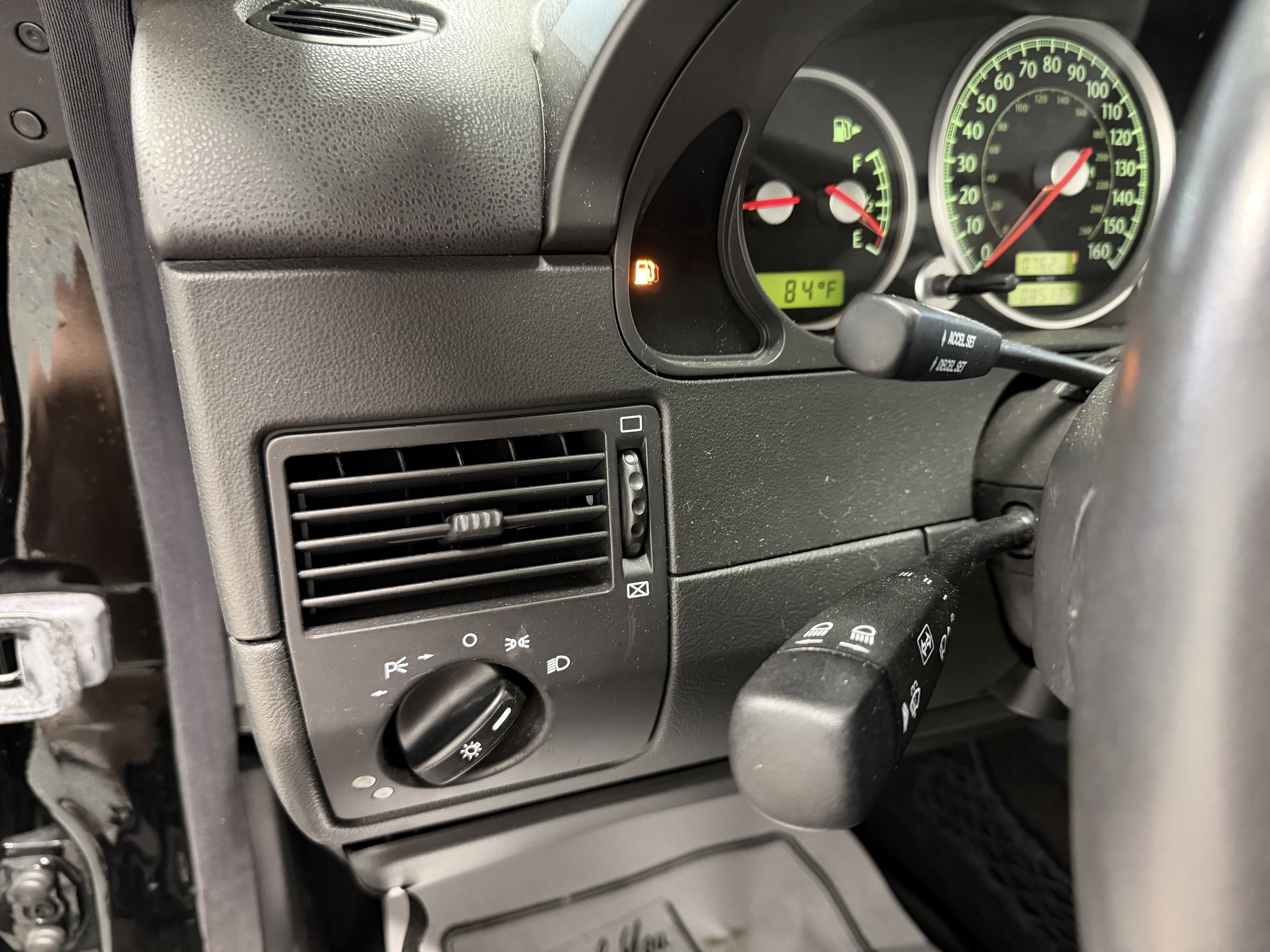 Used 2007 Chrysler Crossfire Coupe image 14