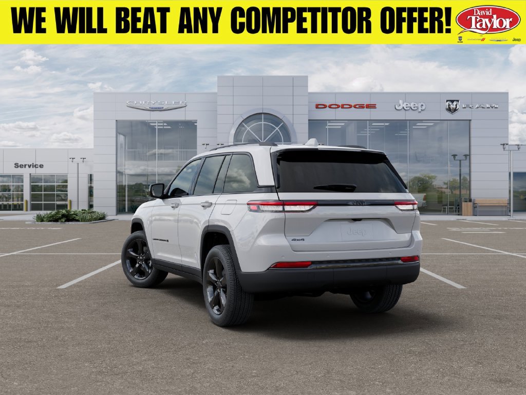 New 2025 Jeep Grand Cherokee Altitude w/ Trailer Tow Package AWD/4WD image 3