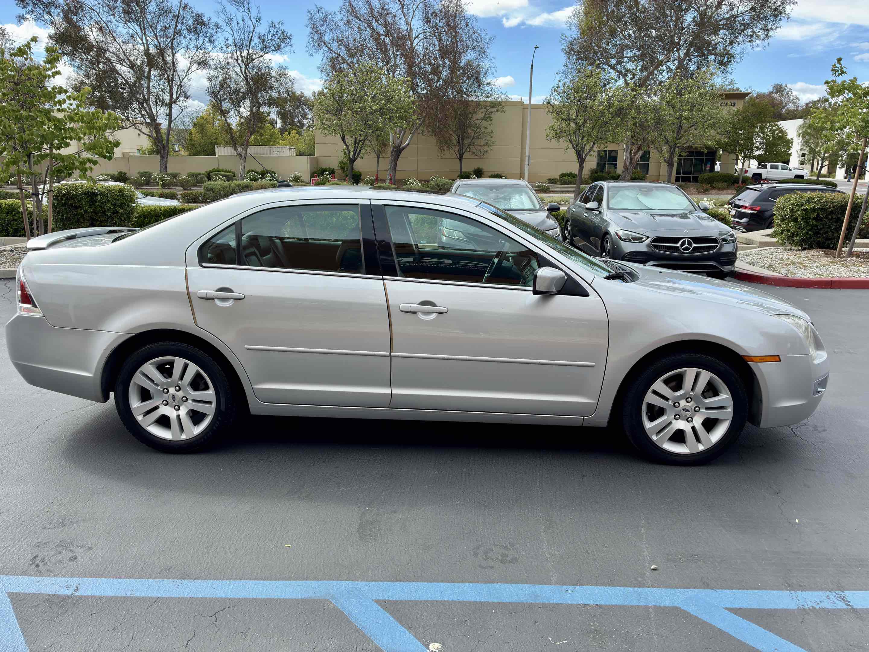 Used 2009 Ford Fusion SEL FWD image 7