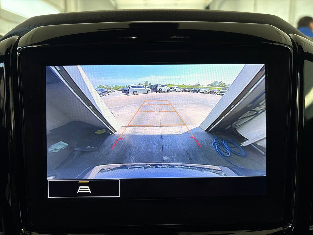 Used 2023 Chevrolet Traverse LT FWD image 30