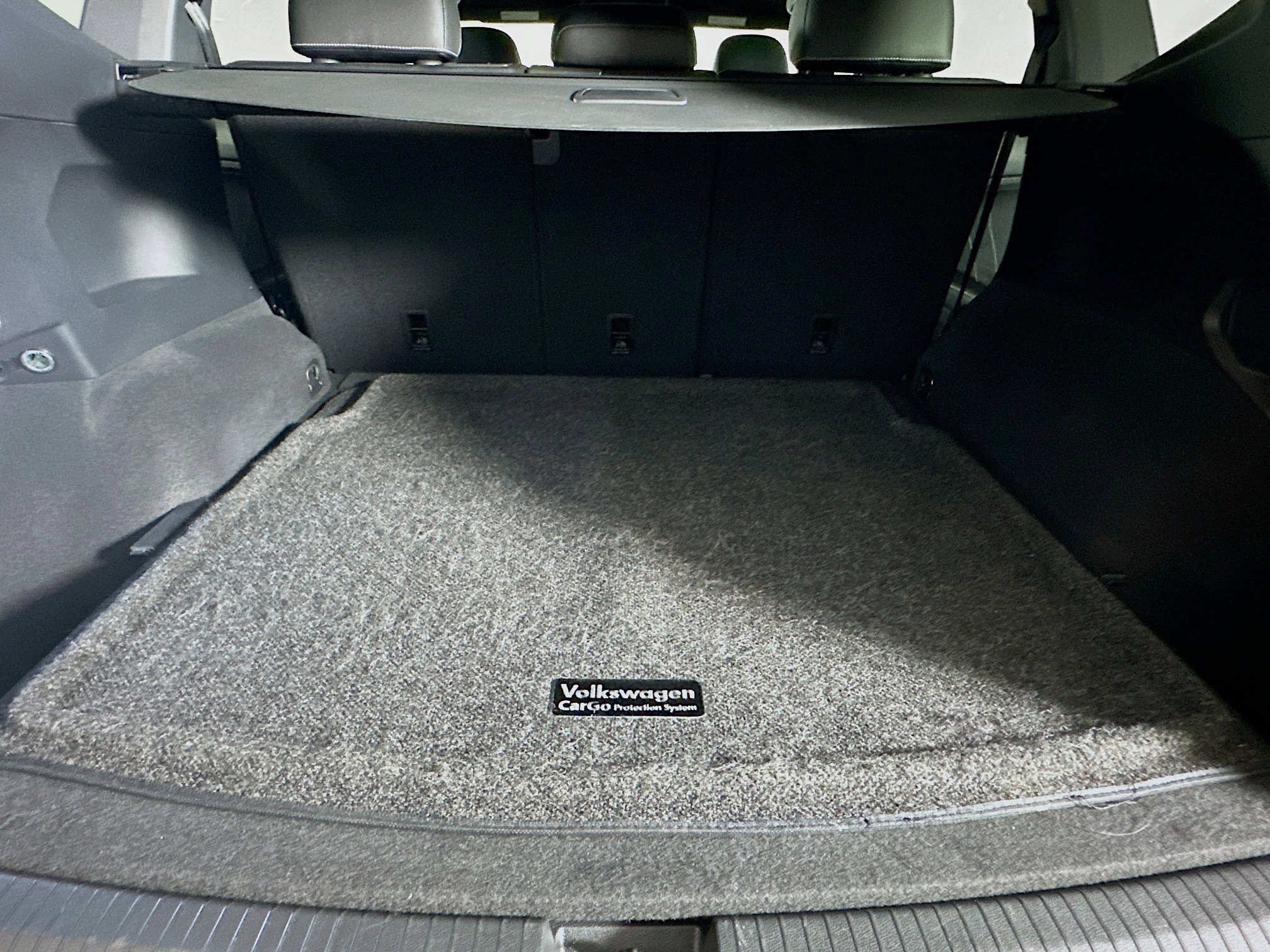 Used 2022 Volkswagen Tiguan SEL R-Line image 29