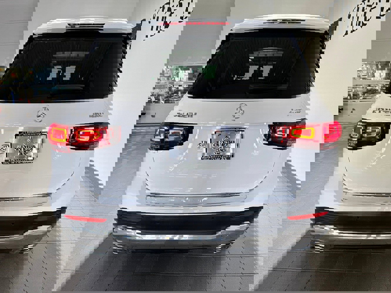 Used 2022 Mercedes-Benz GLB 250 4MATIC image 5