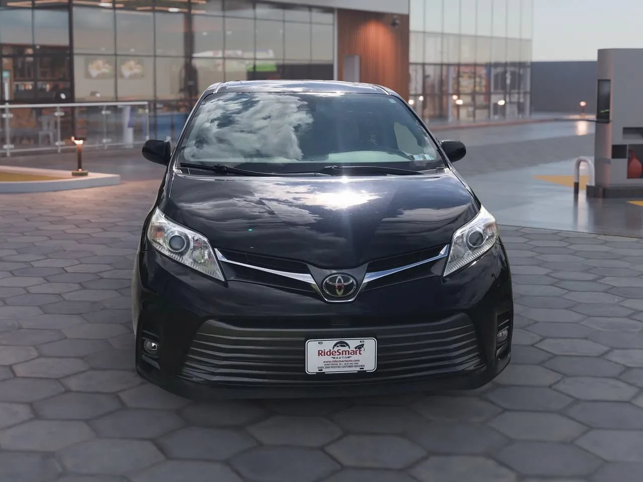 Used 2019 Toyota Sienna XLE AWD/4WD image 7