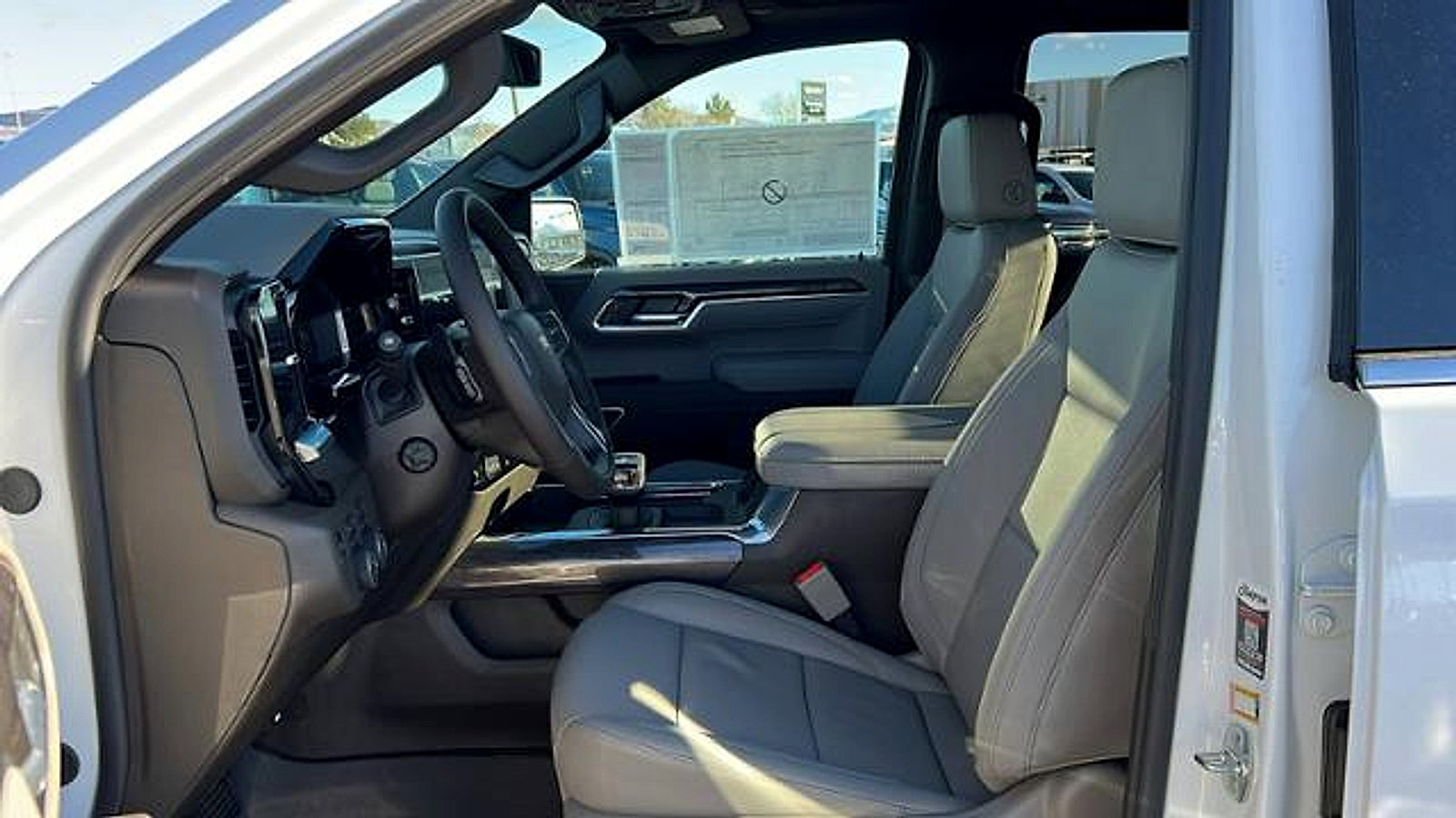 New 2026 Chevrolet Silverado 1500 LTZ w/ LTZ Premium Package image 31