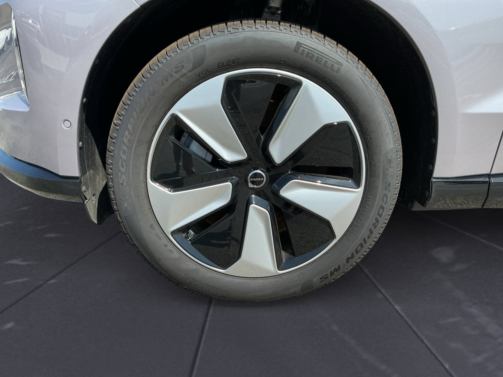New 2026 Volvo EX90 Plus RWD image 14