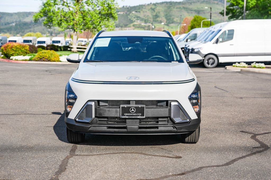 Used 2025 Hyundai Kona SEL AWD/4WD image 4