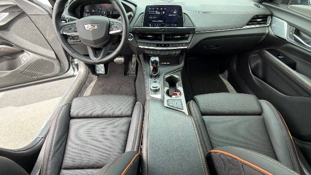 Used 2025 Cadillac CT4 V w/ Navigation Package AWD/4WD image 26