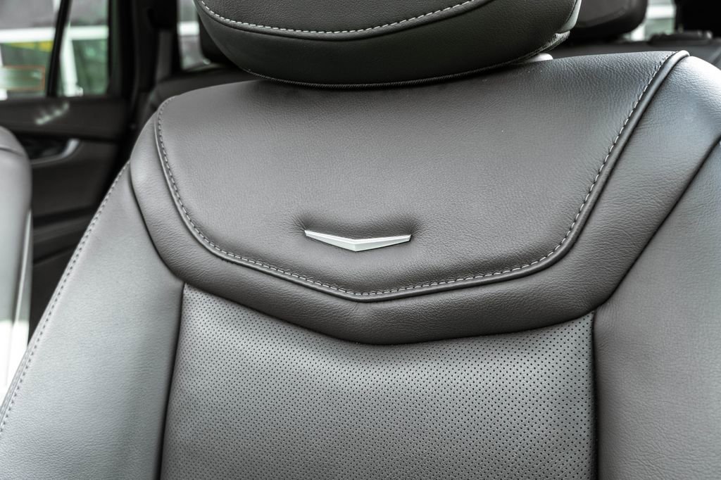 Used 2024 Cadillac XT6 Premium Luxury image 8