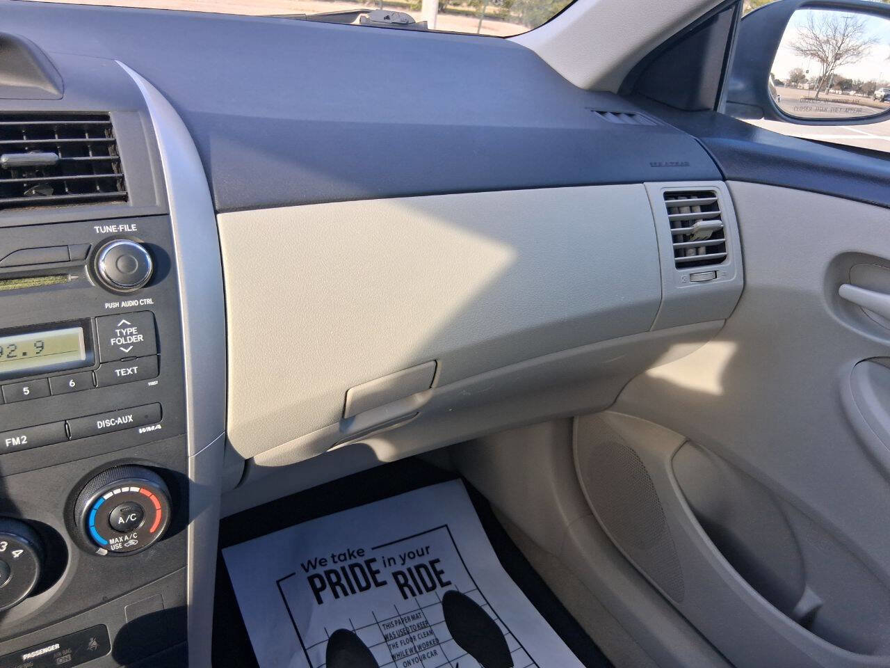 Used 2013 Toyota Corolla L image 23