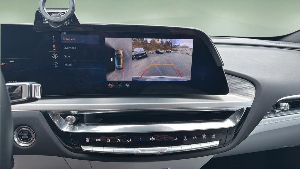 Certified 2025 Cadillac Lyriq Luxury AWD/4WD image 37