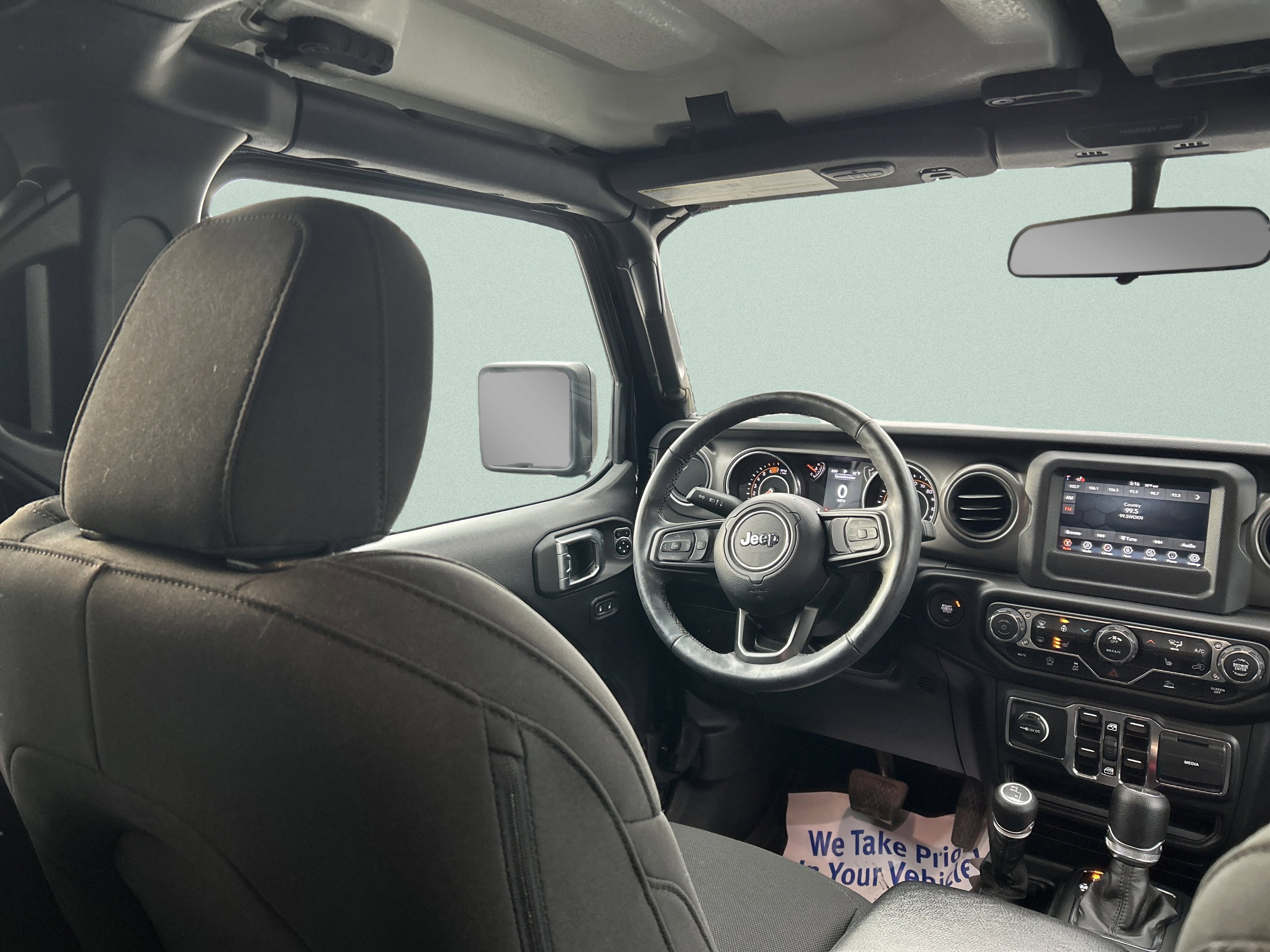 Used 2023 Jeep Wrangler Willys image 17