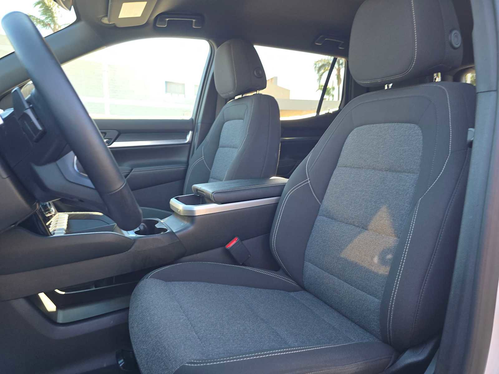 Used 2025 GMC Terrain Elevation image 23